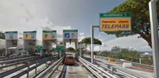 Tremendo incidente a Villafranca: 2 morti e 1 ferito grave casello-di-villafranca