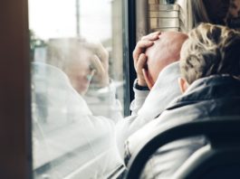 Caduta dei capelli, tra consigli e falsi miti sfatati calvizie