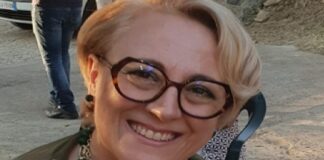 La XX^ edizione…, relativa al corrente anno 2021… del Premio Diaristico (Filippo Maria Tripolone), voluto dalla Signora Ada Nunzia De Cola per ricordare il figlio tragicamente scomparso ed organizzato dall’Associazione socio-culturale La Lanterna bianca, si è tenuto lo scorso 10 luglio presso la sede dell’omonimo sodalizio associativo nella frazione San Cataldo del comune di Motta Camastra (ME)