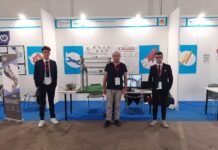 Soddisfazione e orgoglio per la comunità educante dell’Istituto Tecnico Tecnologico Majorana per la partecipazione dopo una rigida selezione tra tante proposte pervenute da tutti gli istituti d’Italia, di una delegazione di studenti e docenti al Maker Faire Rome, la più grande manifestazione di innovazioni tecnologiche e creatività al mondo