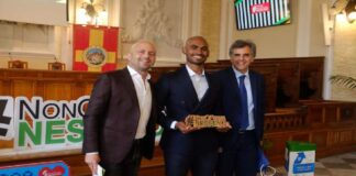 “Dalla tappa più a sud di questo tour in 10 università italiane, andiamo via con le tante emozioni vissute e una certezza: ci sono ragazzi meravigliosi, anche qui, pronti a sfidare ogni pregiudizio e a non fermarsi davanti alle difficoltà che esistono”